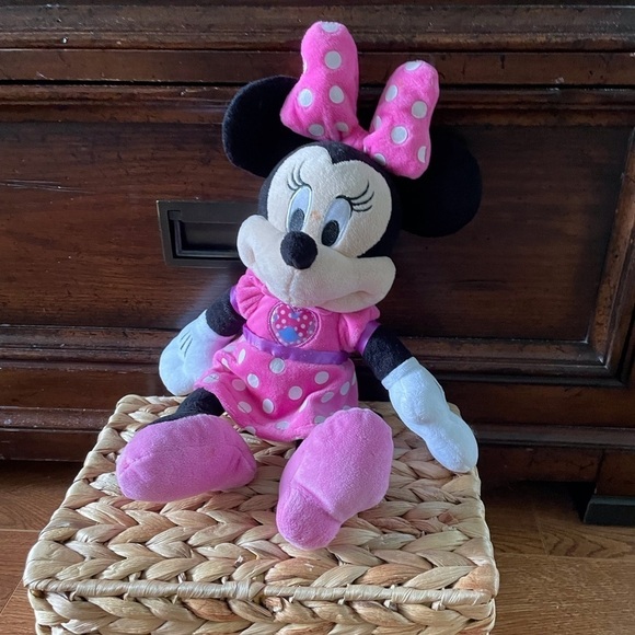 Disney Minnie Mouse pink stuffed figure - Picture 1 of 5